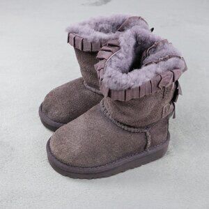 UGG Bailey Bow Toddler Boots Girls Size 6 Purple Sheepskin Fur Lined Winter